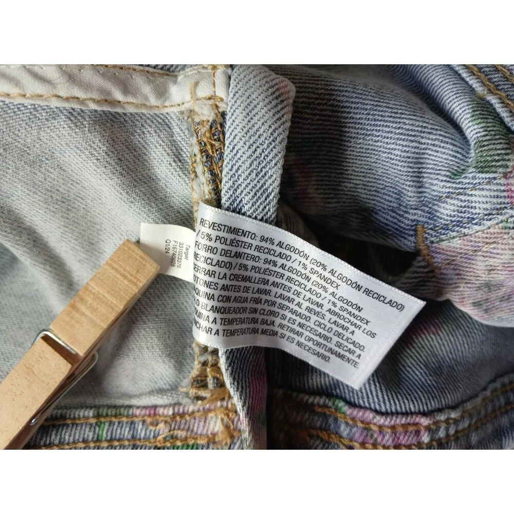 Wild Fable Light Blue Denim Floral Crop Top Size M Vest Side Zip Recycled Boho - Picture 10 of 12